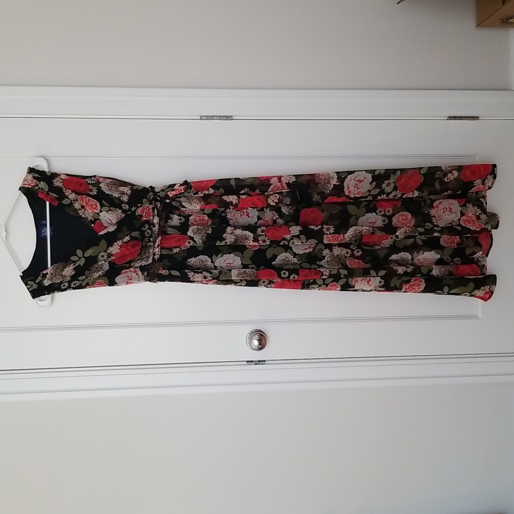 🛍 2/$25 Disney Beauty and the Beast Floral Surplice Maxi Dress